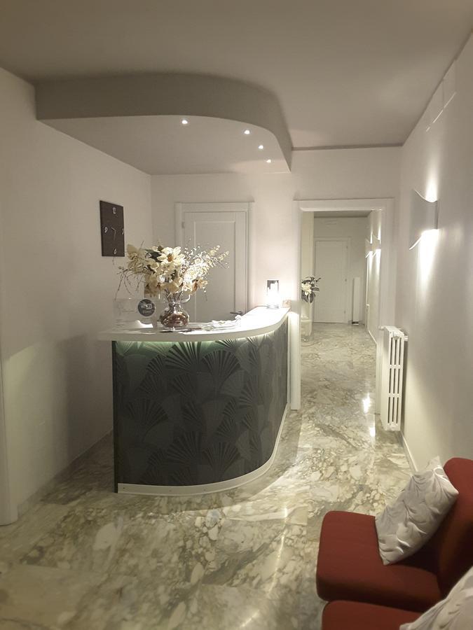B&B Abatjour - Ambiente Sanificato - Test Antilegionella Assolto Фоджа Екстериор снимка