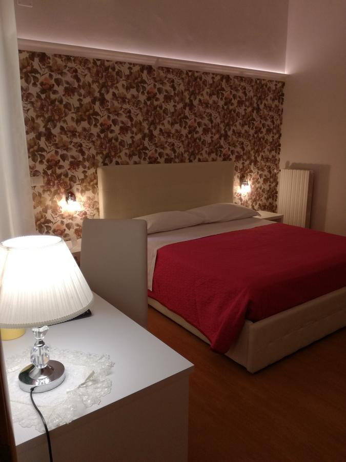 B&B Abatjour - Ambiente Sanificato - Test Antilegionella Assolto Фоджа Екстериор снимка