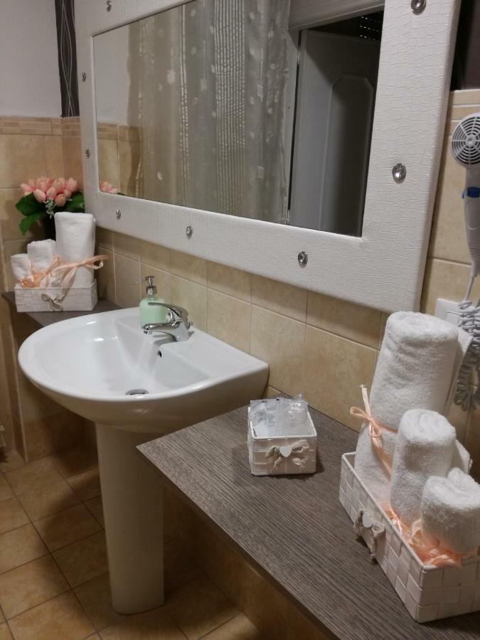B&B Abatjour - Ambiente Sanificato - Test Antilegionella Assolto Фоджа Екстериор снимка