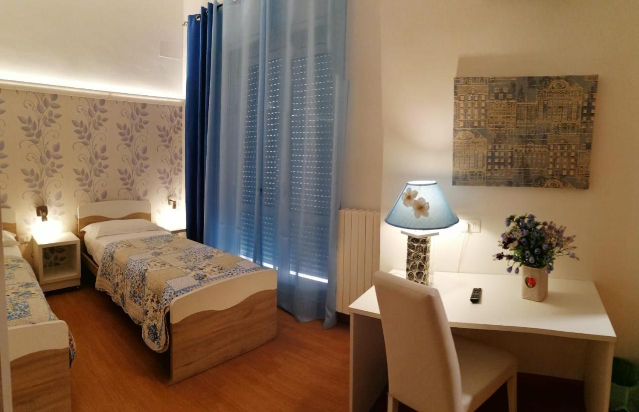 B&B Abatjour - Ambiente Sanificato - Test Antilegionella Assolto Фоджа Екстериор снимка